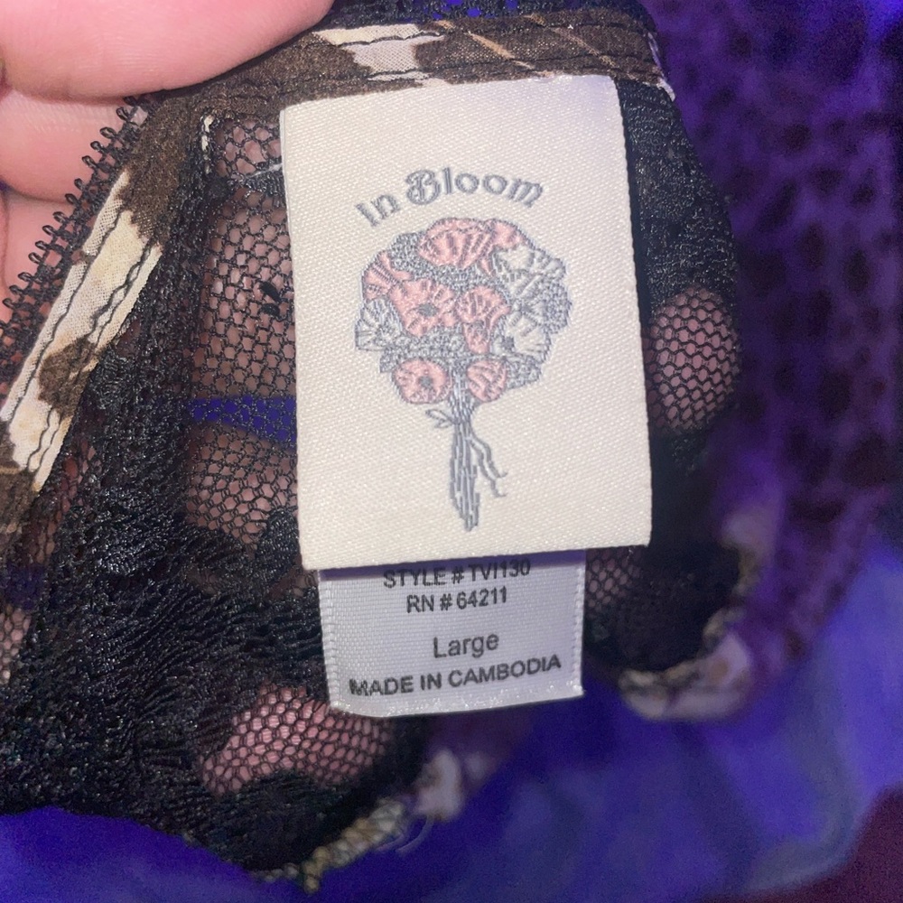 In bloom polyester vest - Picture 9 of 9